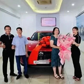 Hoạt động tư vấn và giao xe Mazda tại Hậu Giang 2