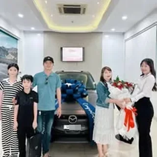Hoạt động tư vấn và giao xe Mazda tại Hậu Giang 3