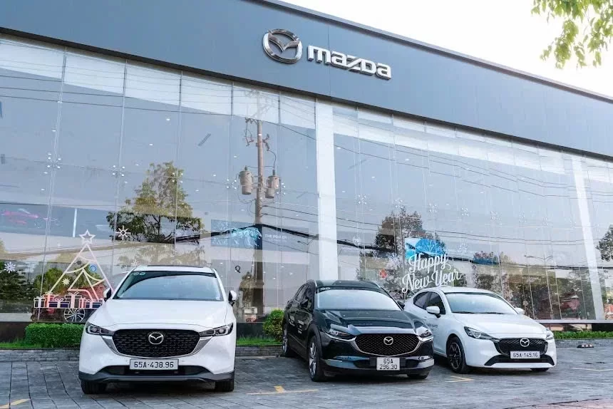 Hình ảnh showroom Mazda Hậu Giang
